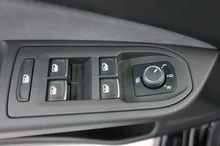 VW Golf Variant R-Line TSI in Deep Black Perleffekt