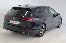 VW Golf Variant R-Line TSI in Deep Black Perleffekt