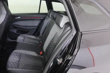 VW Golf Variant R-Line TSI in Deep Black Perleffekt