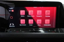 VW Golf Variant R-Line TSI in Deep Black Perleffekt