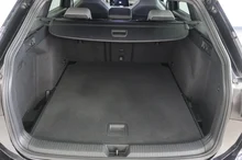 VW Golf Variant R-Line TSI in Deep Black Perleffekt