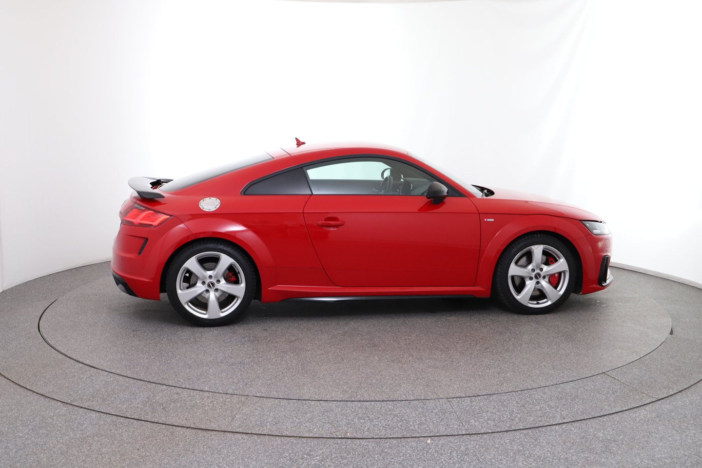 Audi TT Coupé 45 TFSI quattro S-tronic | Bild 2 von 25