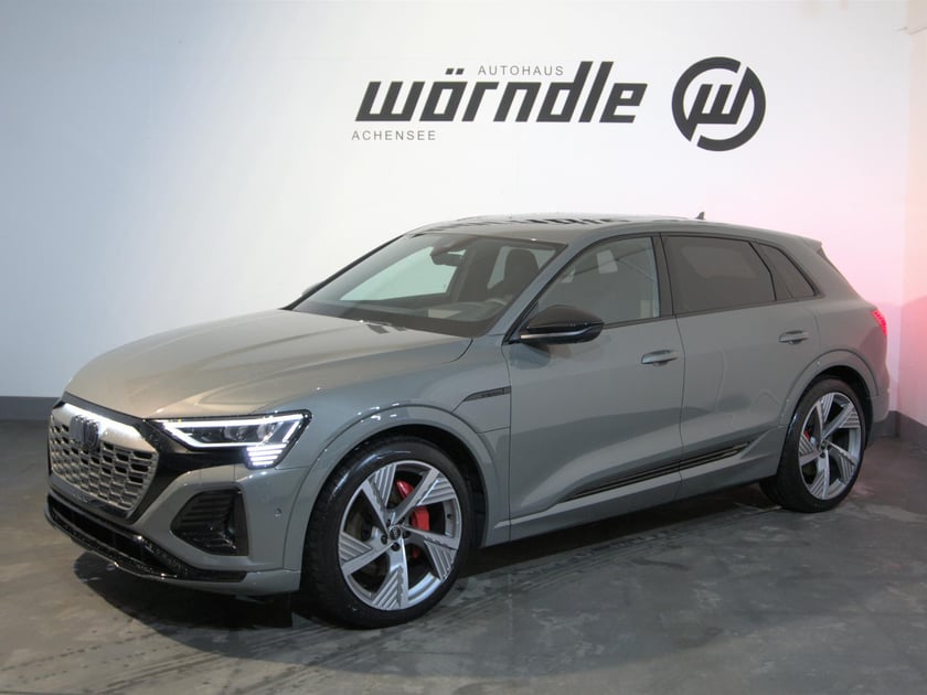 Audi Q8 55 e-tron quattro S line
