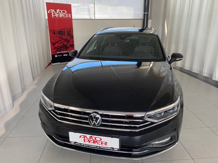 VW Passat Variant Elegance