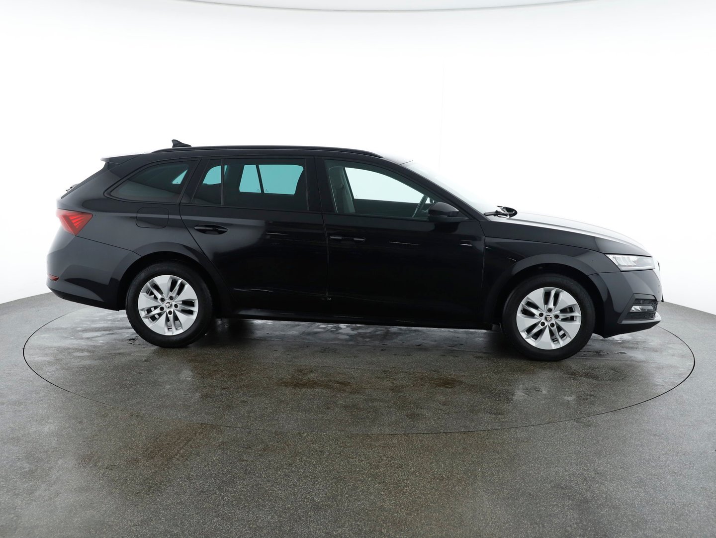 Škoda OCTAVIA Combi Ambition TDI DSG | Bild 6 von 26