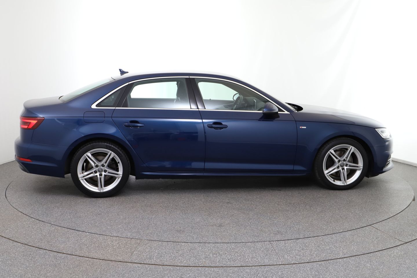 Audi A4 2.0 TDI Sport | Bild 6 von 28