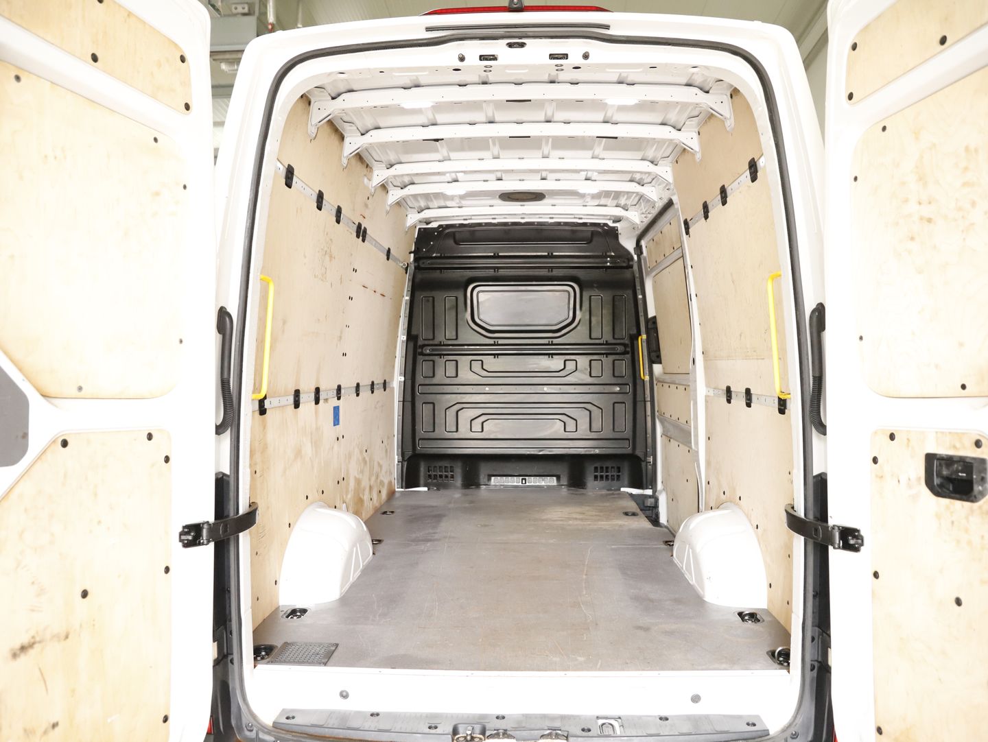 VW Crafter 35 Kasten L3H3 TDI Heck Single | Bild 5 von 22