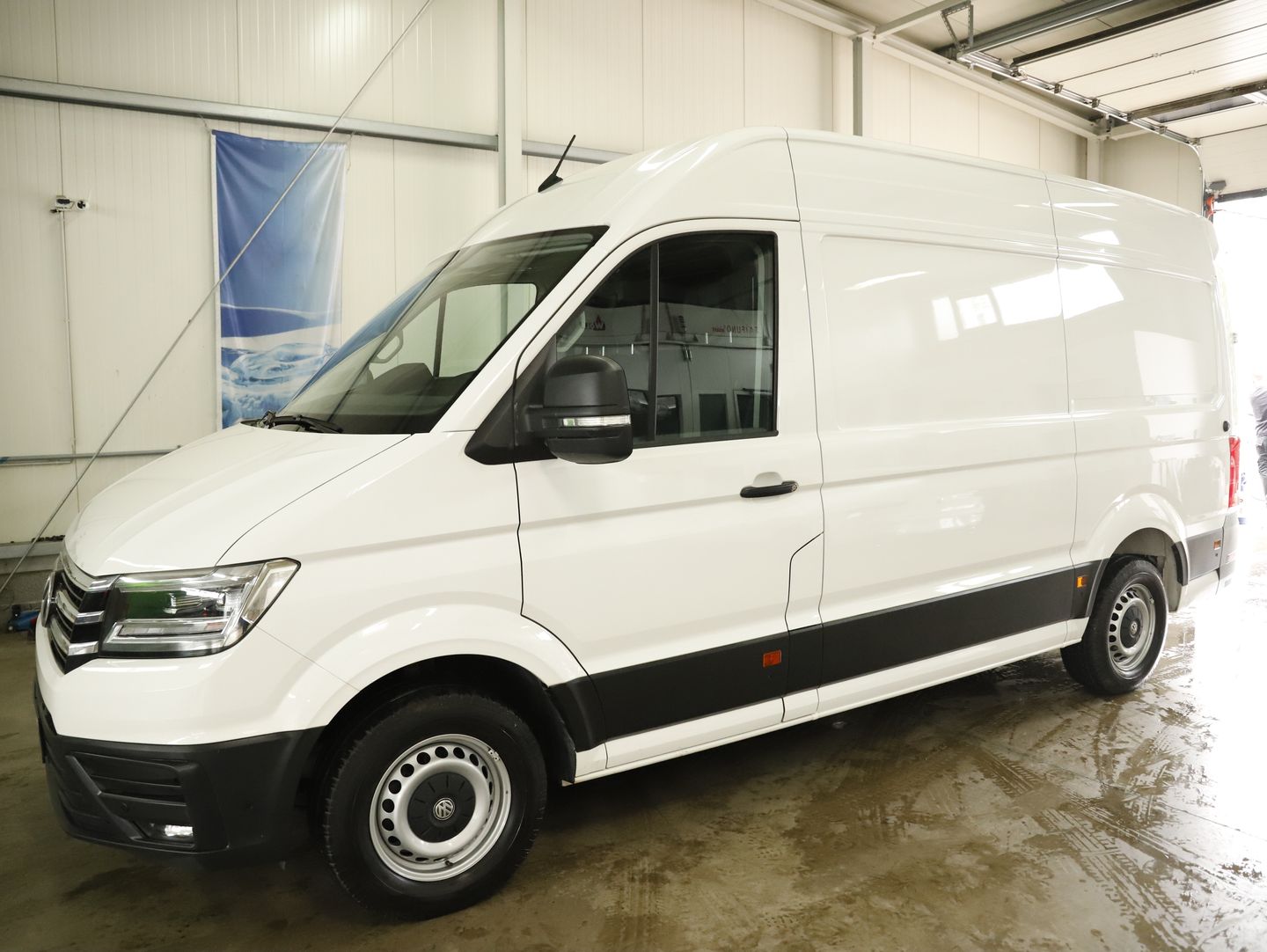 Bild eines VW Crafter 35 Kasten L3H3 TDI Heck Single