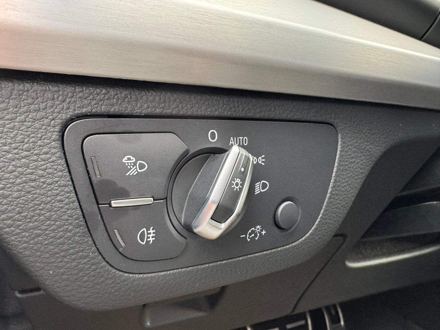 Audi Q5 35 TDI ultra quattro Sport | Bild 18 von 21