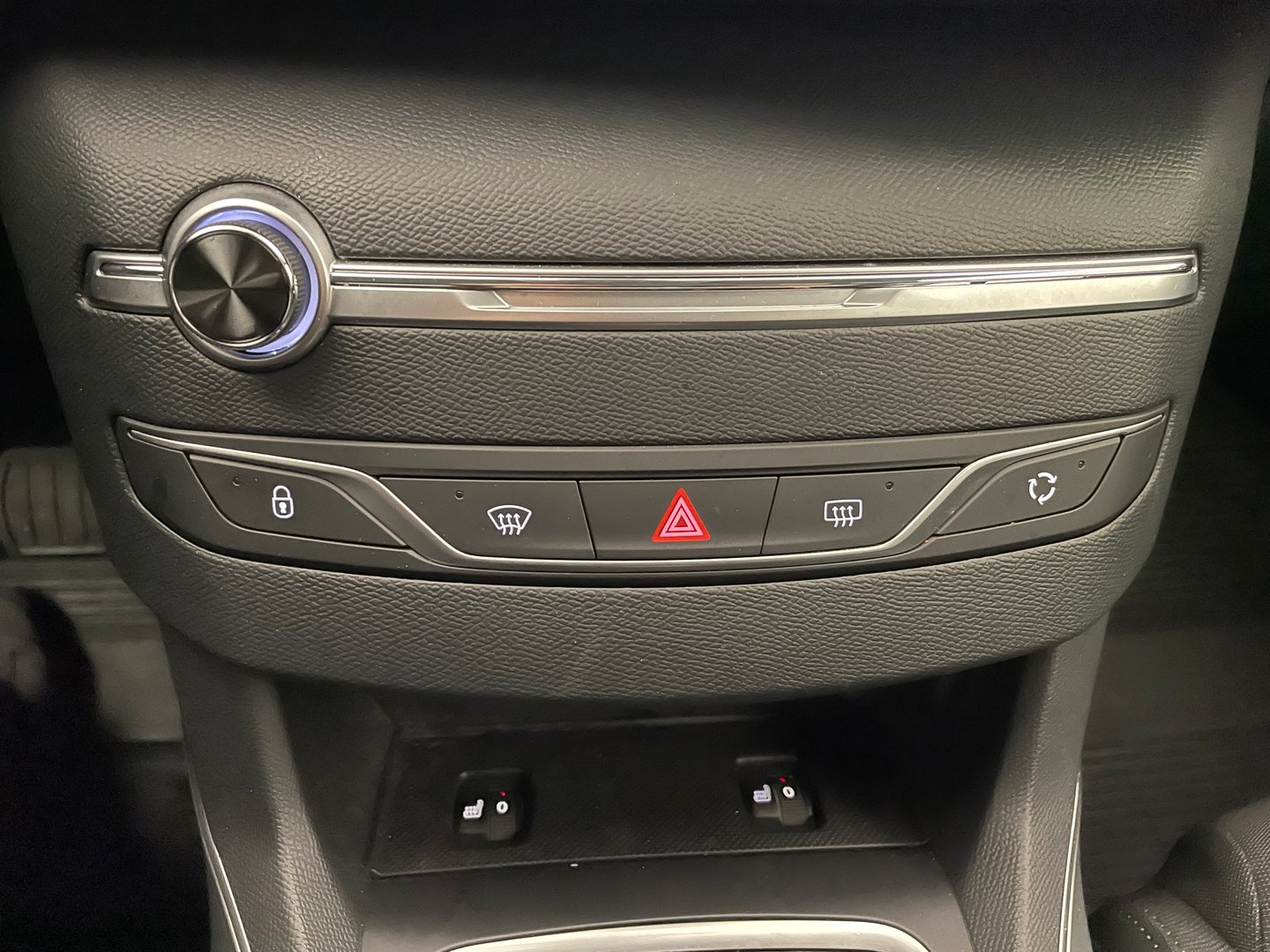 Peugeot 308 SW PureTech 130 S&S EAT8 Allure Pack | Bild 14 von 26