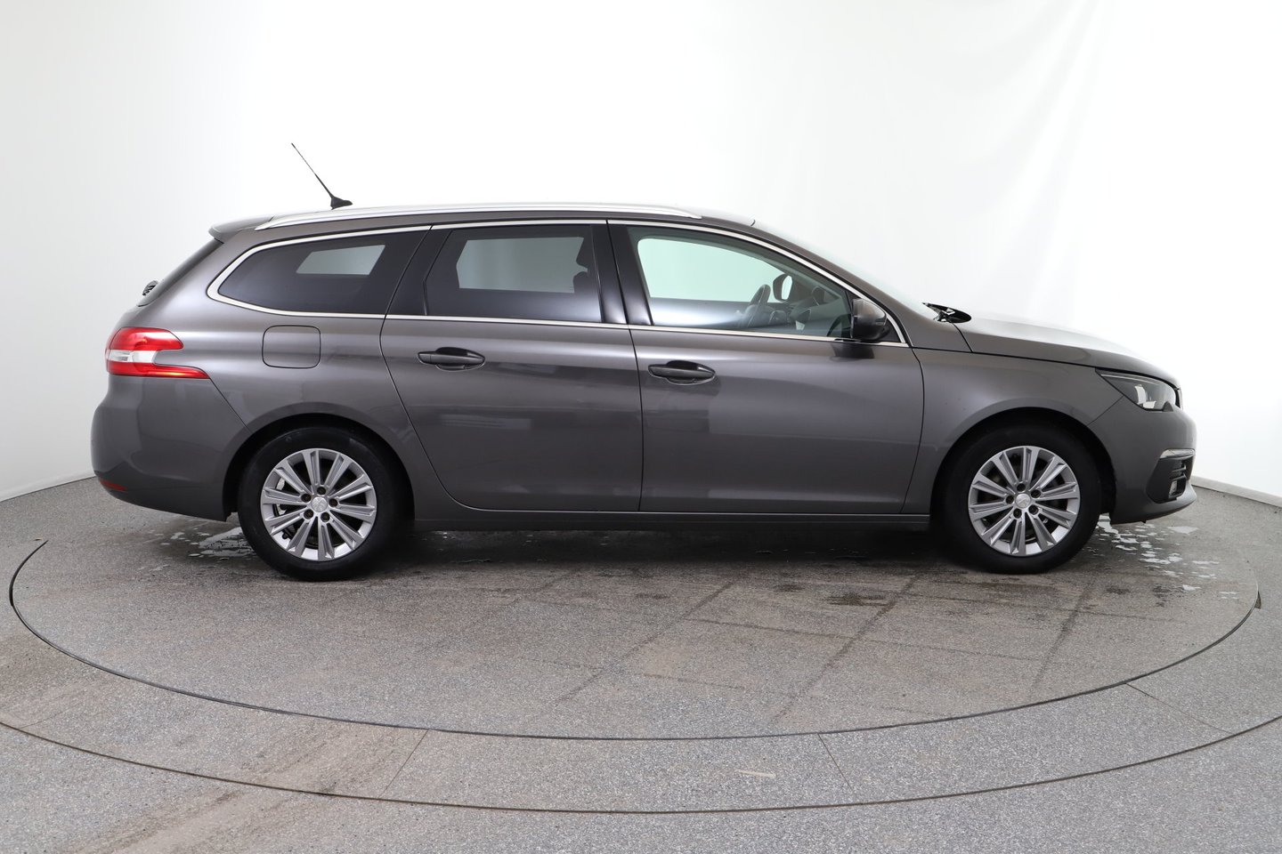 Peugeot 308 SW PureTech 130 S&S EAT8 Allure Pack | Bild 5 von 26