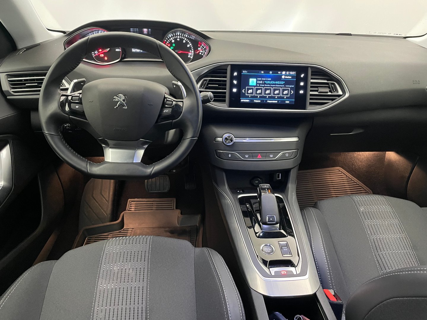 Peugeot 308 SW PureTech 130 S&S EAT8 Allure Pack | Bild 11 von 26