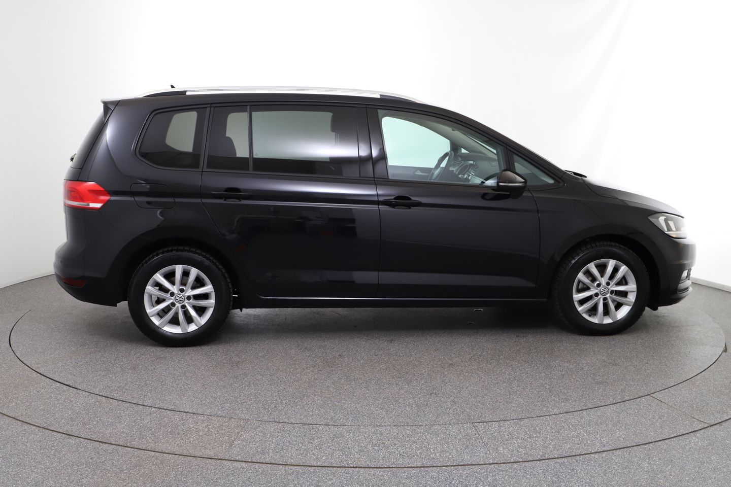 VW Touran Comfortline 1,6 SCR TDI DSG | Bild 6 von 25