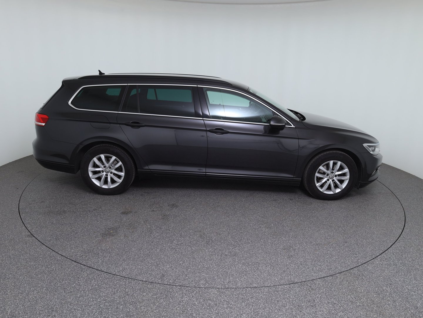 VW Passat Variant Comfortline TDI SCR DSG | Bild 8 von 14