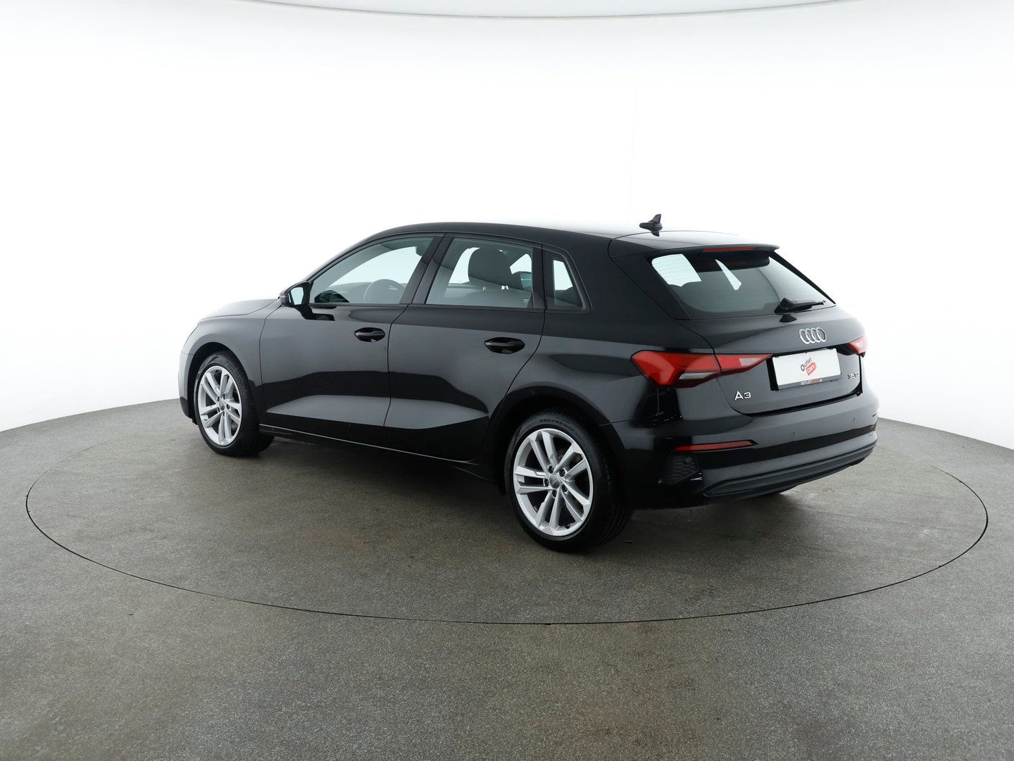 Audi A3 Sportback 35 TDI | Bild 8 von 30