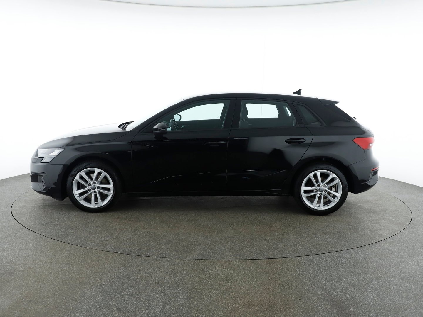 Audi A3 Sportback 35 TDI | Bild 7 von 30