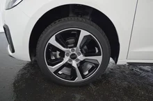 Thumbnail-Foto von Fahrzeug