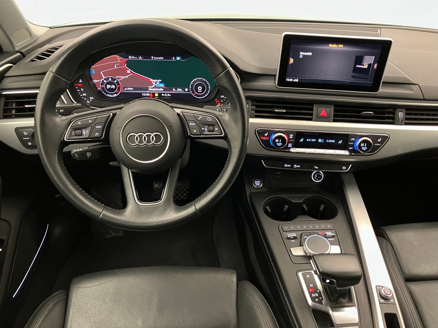 Audi A4 Avant 30 TDI Sport | Bild 11 von 31