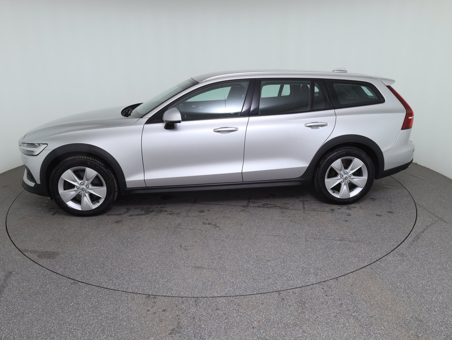 Volvo V60 Cross Country B4 AWD Cross Country Pro Geartronic | Bild 8 von 31