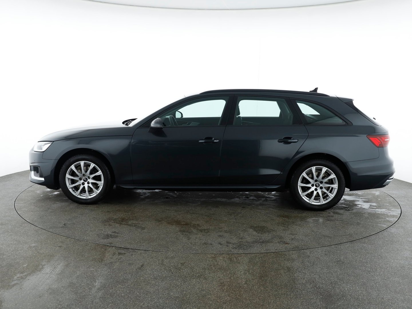 Audi A4 Avant 30 TDI advanced | Bild 8 von 35