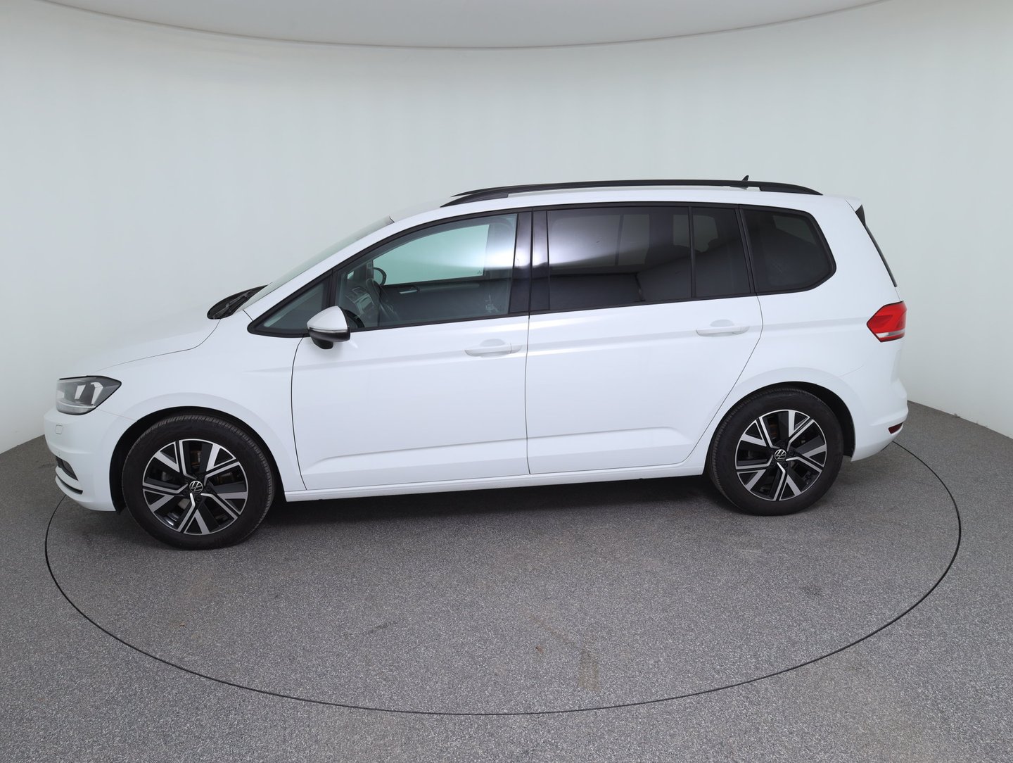 VW Touran Comfortline TDI DSG | Bild 8 von 23