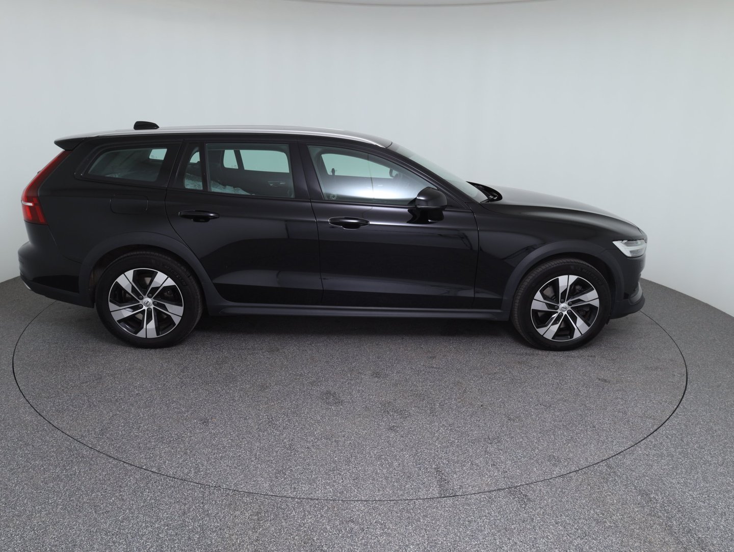 Volvo V60 Cross Country D4 AWD Cross Country Geartronic | Bild 4 von 8