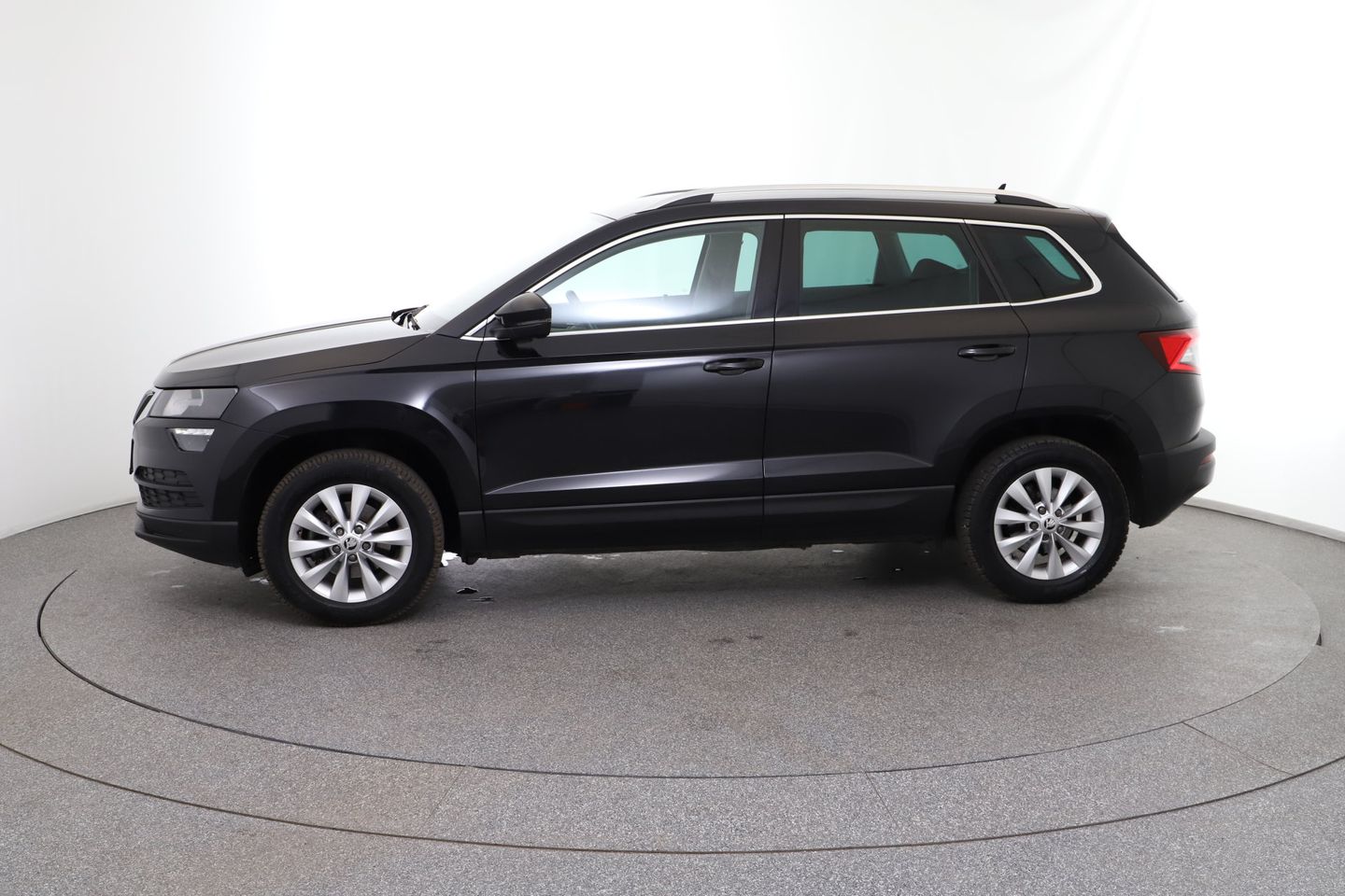 Škoda Karoq 1,6 TDI Ambition DSG Aut. | Bild 2 von 27