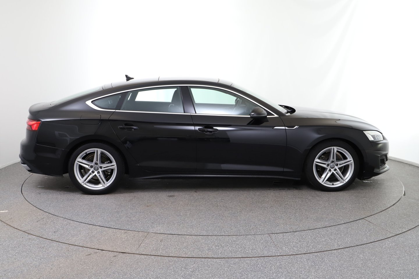 Audi A5 Sportback 30 TDI advanced | Bild 6 von 28