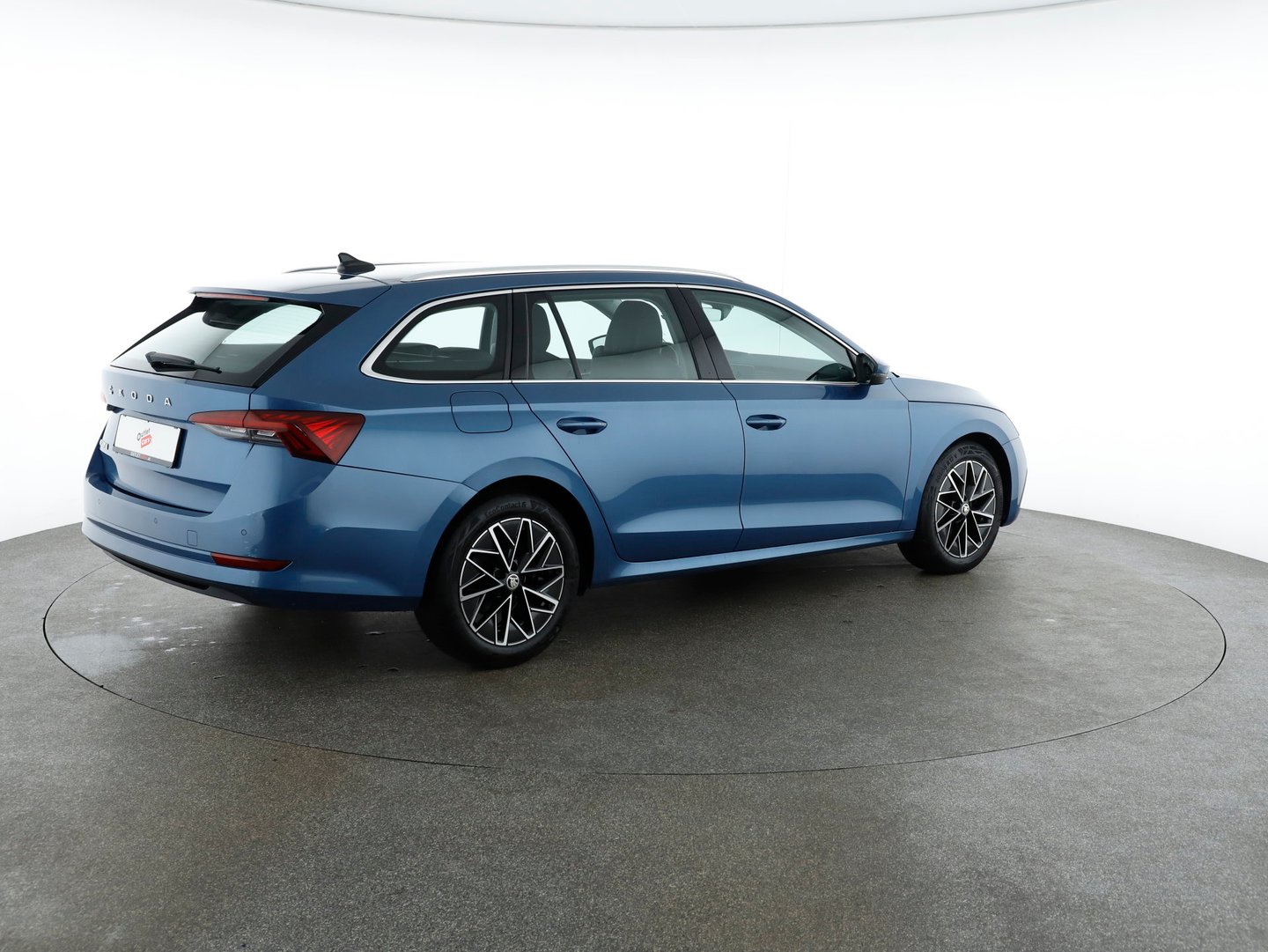 Škoda OCTAVIA Combi Premium TDI DSG | Bild 5 von 24