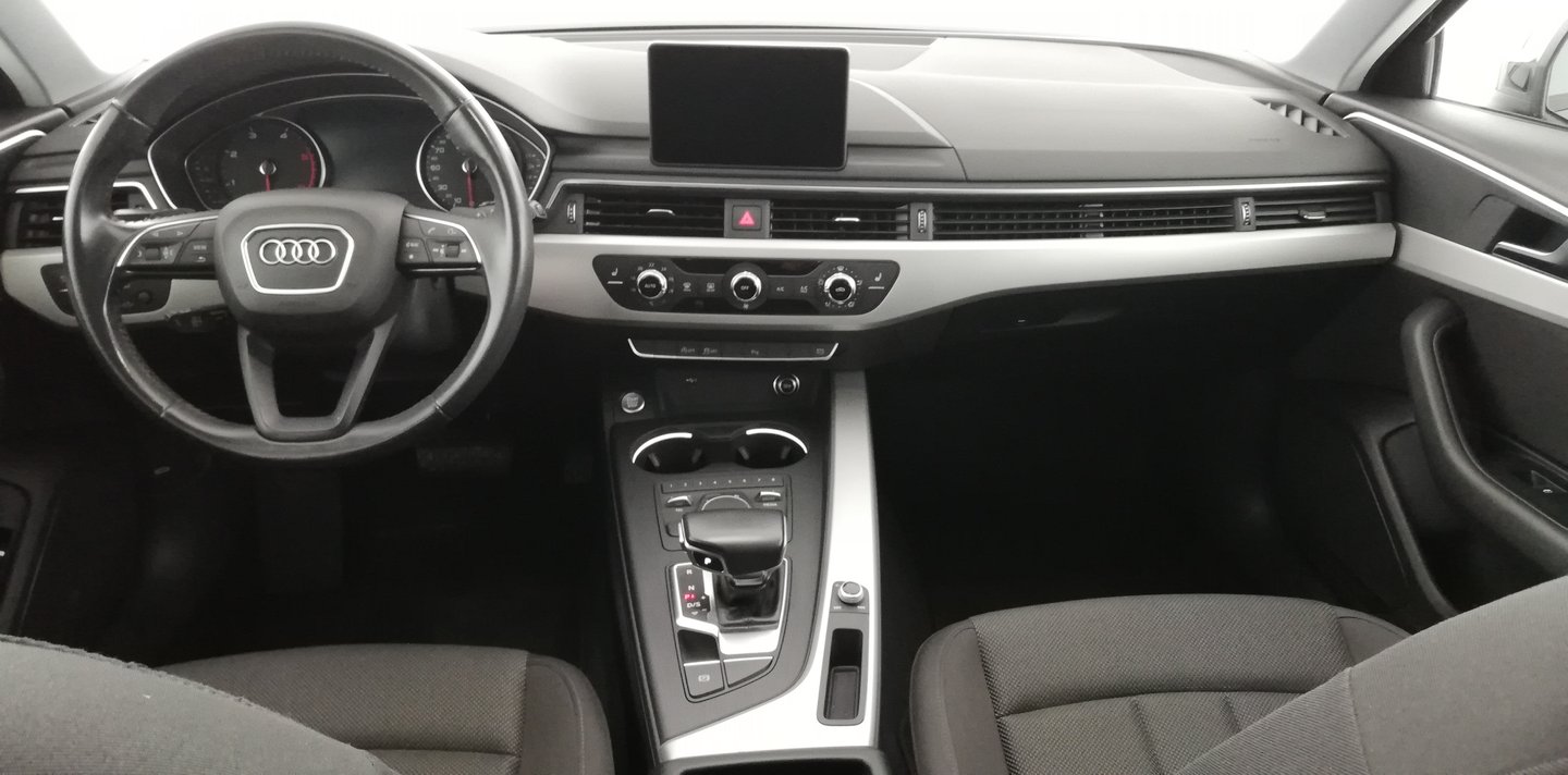 Audi A4 Avant 35 TDI | Bild 10 von 14