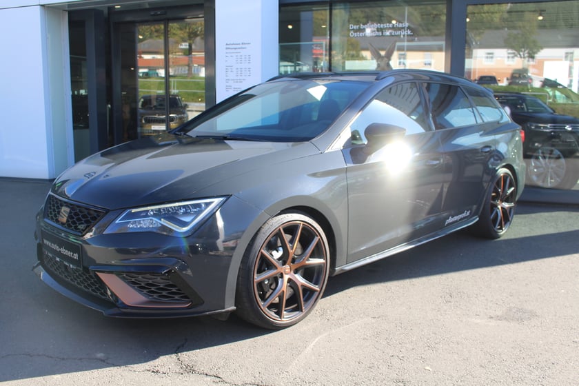 SEAT Leon Kombi Cupra R 300 TSI DSG 4Drive