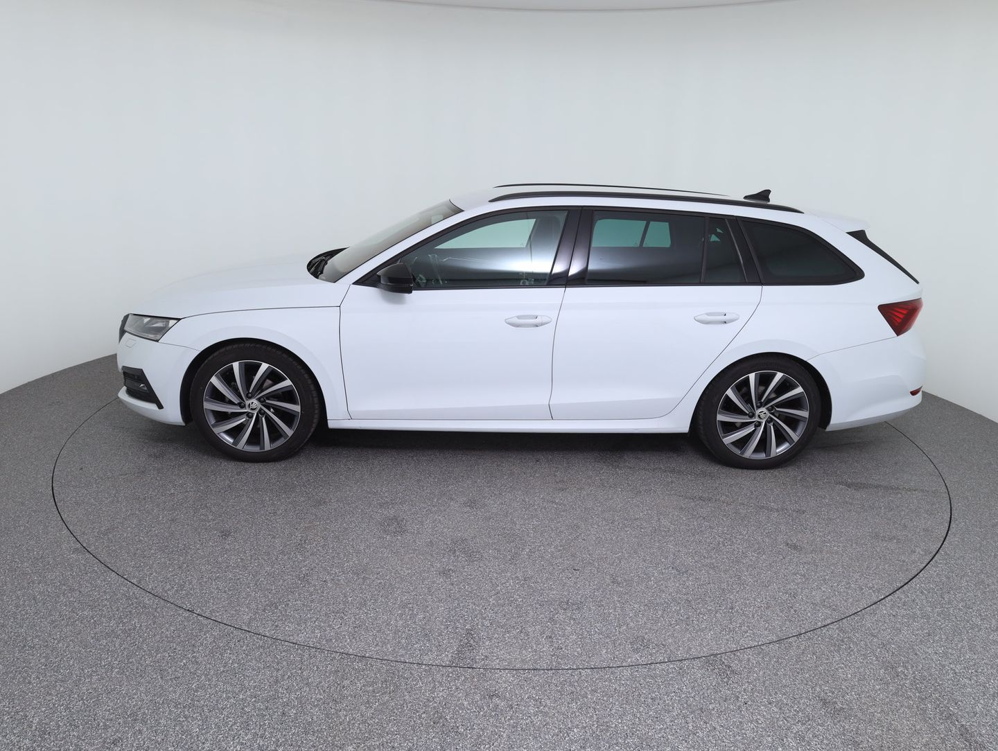 Škoda OCTAVIA Combi Style TSI e-TEC DSG | Bild 8 von 14