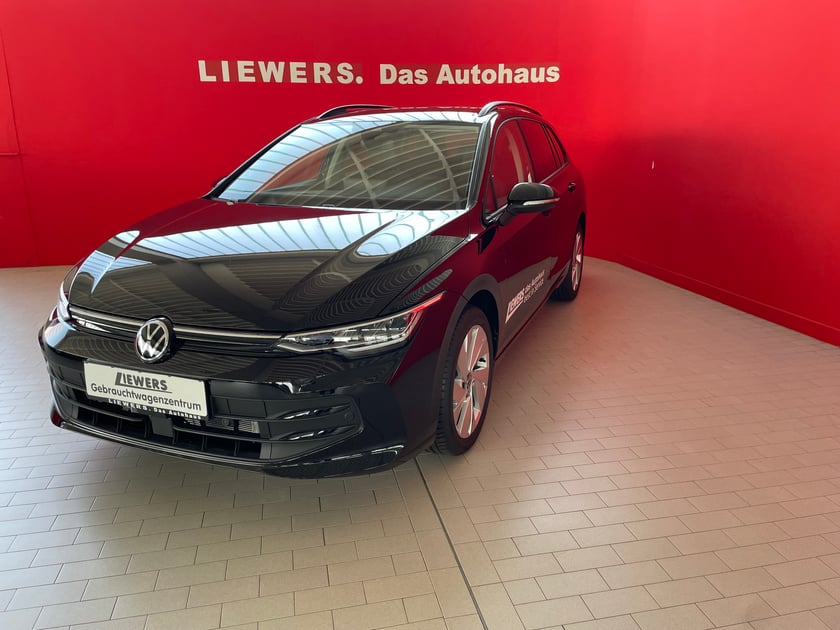 VW Golf Variant Life mHeV DSG