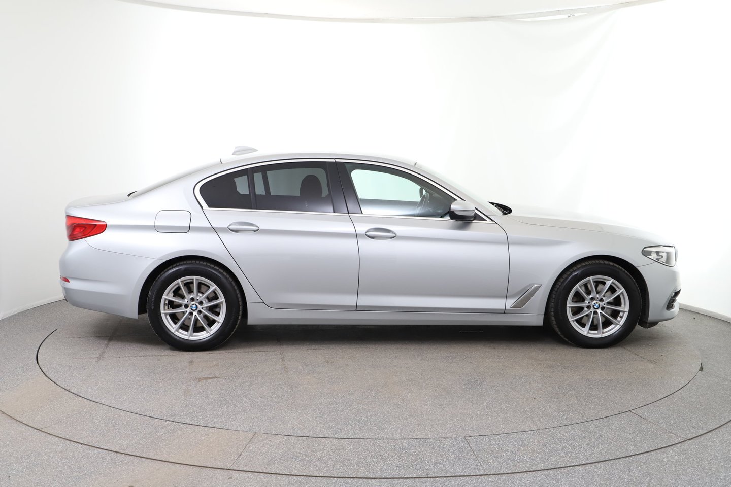 BMW 518d Aut. | Bild 6 von 26