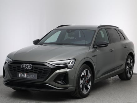 Audi Q8 55 e-tron quattro S line