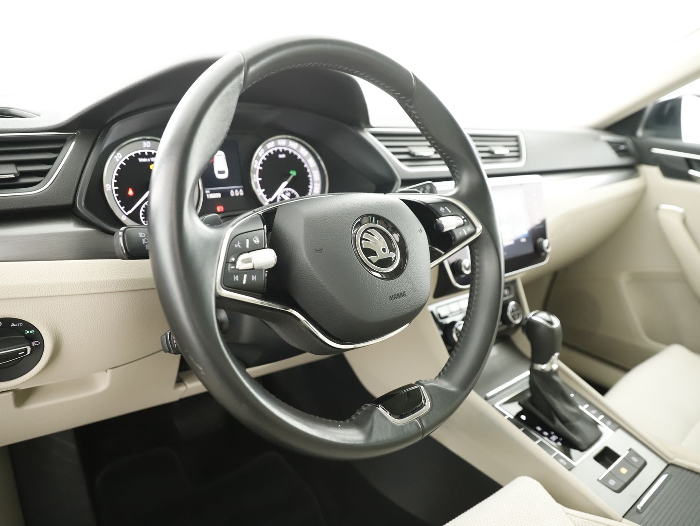 Škoda Superb Combi Style TDI DSG | Bild 10 von 26