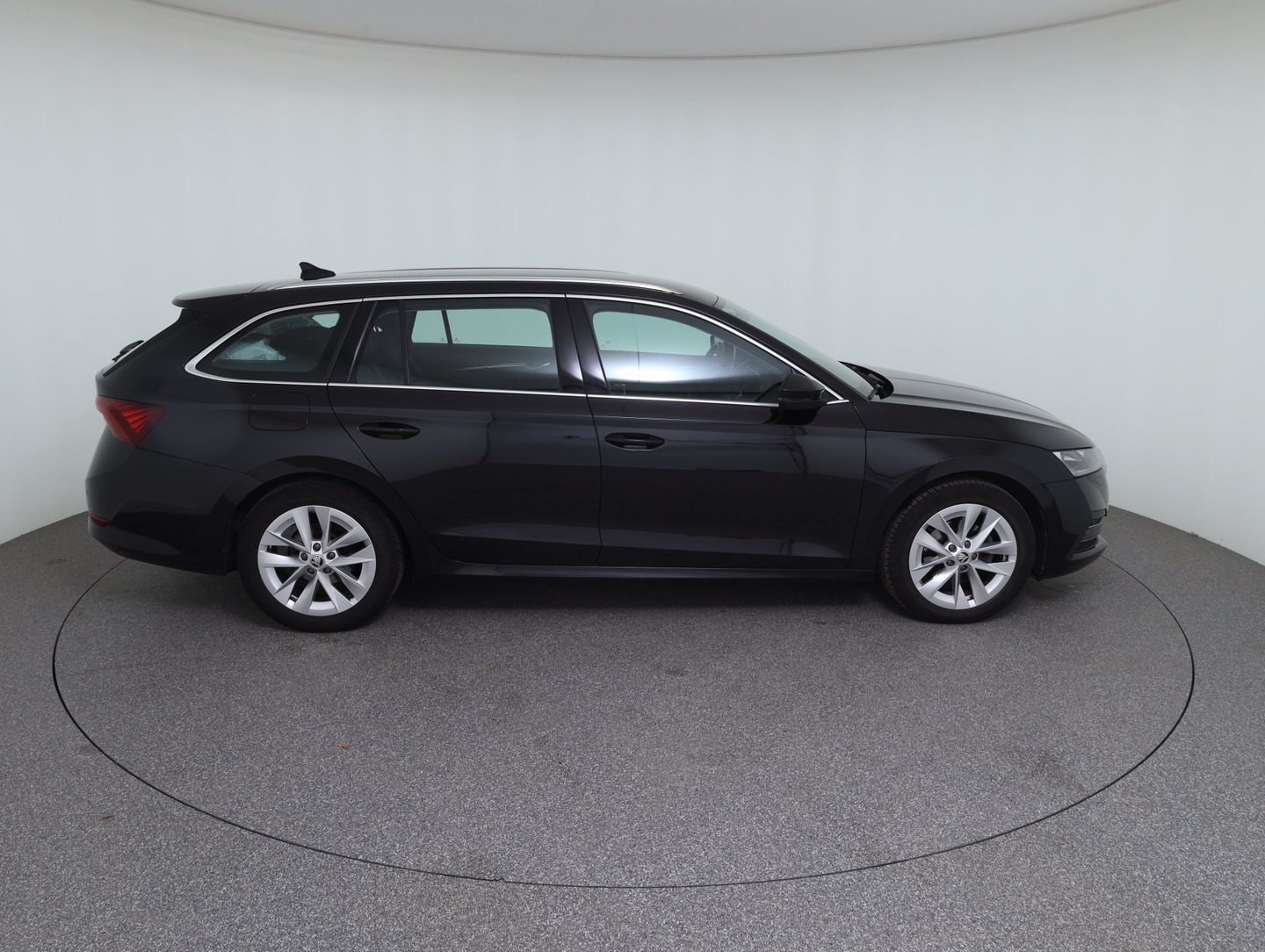 Škoda OCTAVIA Combi Style TDI DSG | Bild 4 von 23