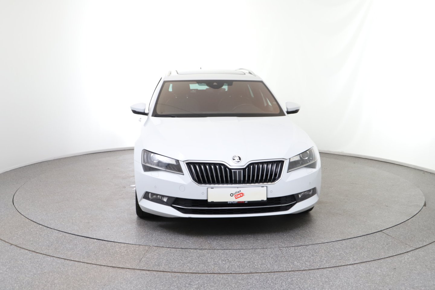 Škoda SUPERB Combi L&K TDI DSG | Bild 8 von 31