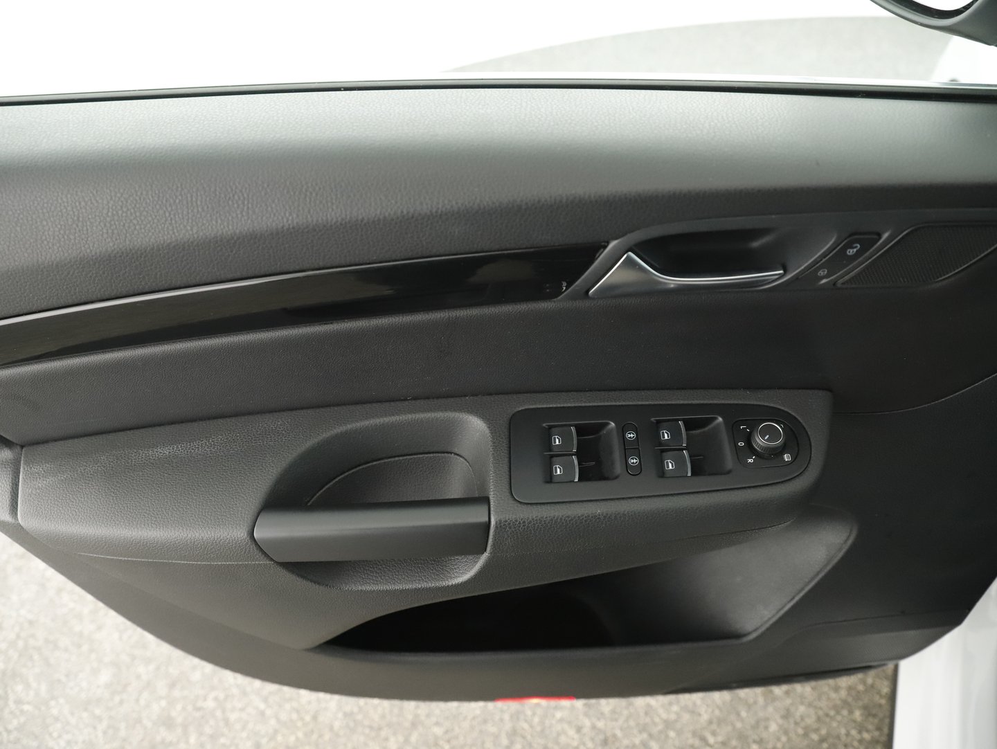 VW Sharan Business TDI SCR 7-Sitzer | Bild 16 von 21