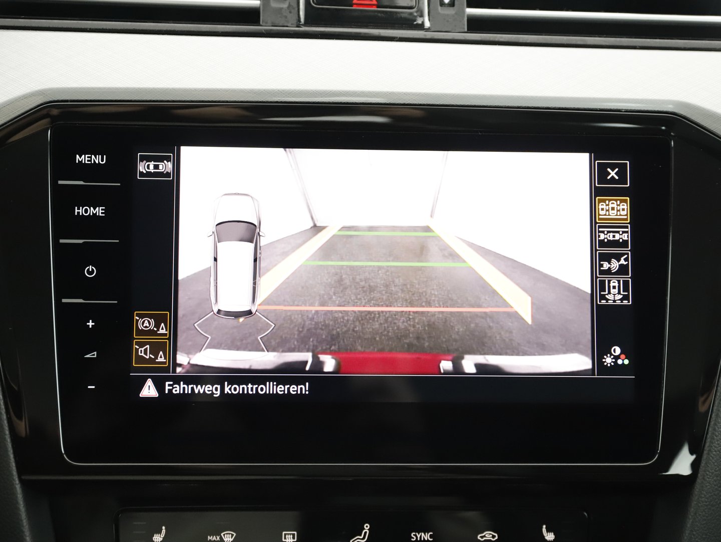 VW Passat Variant Business TDI DSG | Bild 21 von 28