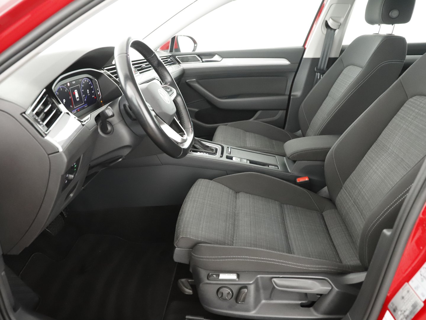 VW Passat Variant Business TDI DSG | Bild 13 von 28