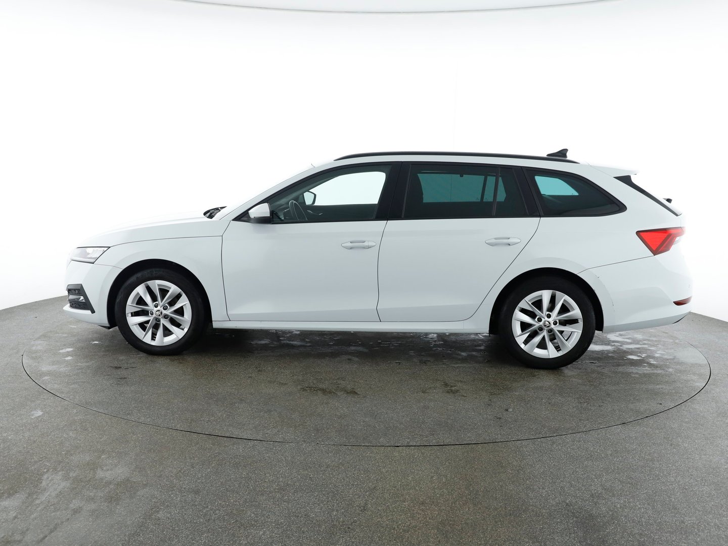 Škoda OCTAVIA Combi Ambition TDI | Bild 2 von 26