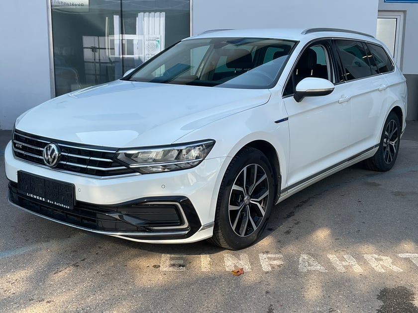 VW Passat GTE Variant