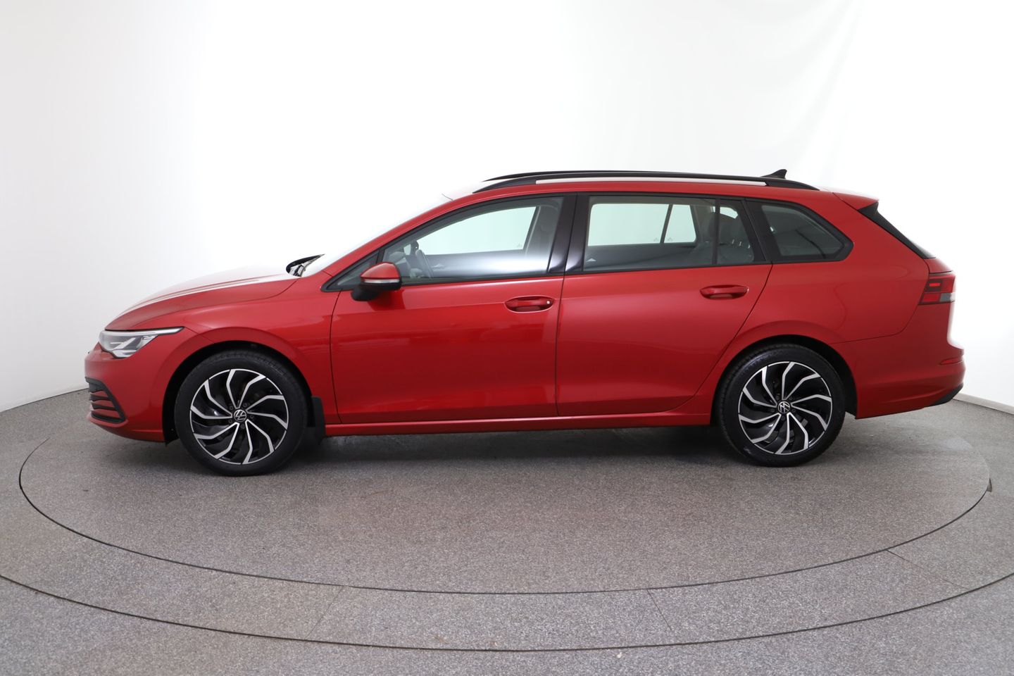 VW Golf Variant 2,0 TDI Life | Bild 2 von 26