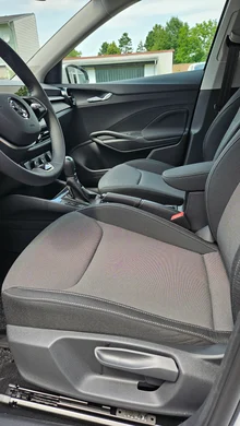 Thumbnail-Foto von Fahrzeug