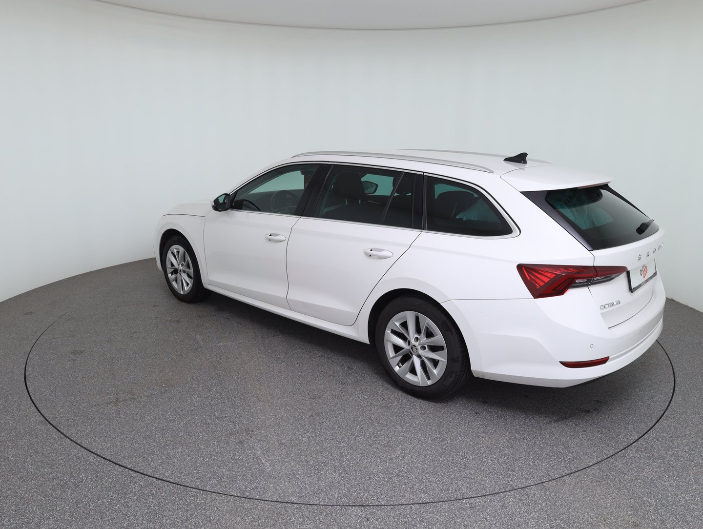 Škoda OCTAVIA Combi Premium TDI | Bild 7 von 23