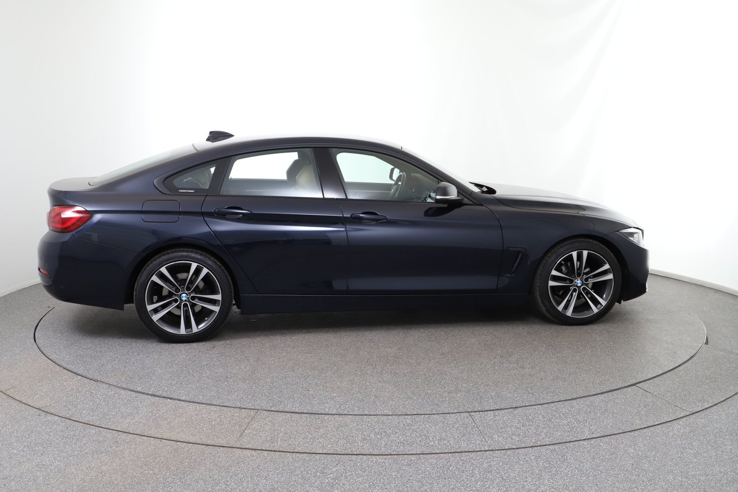 BMW 420i Coupe Advantage Aut. | Bild 6 von 29