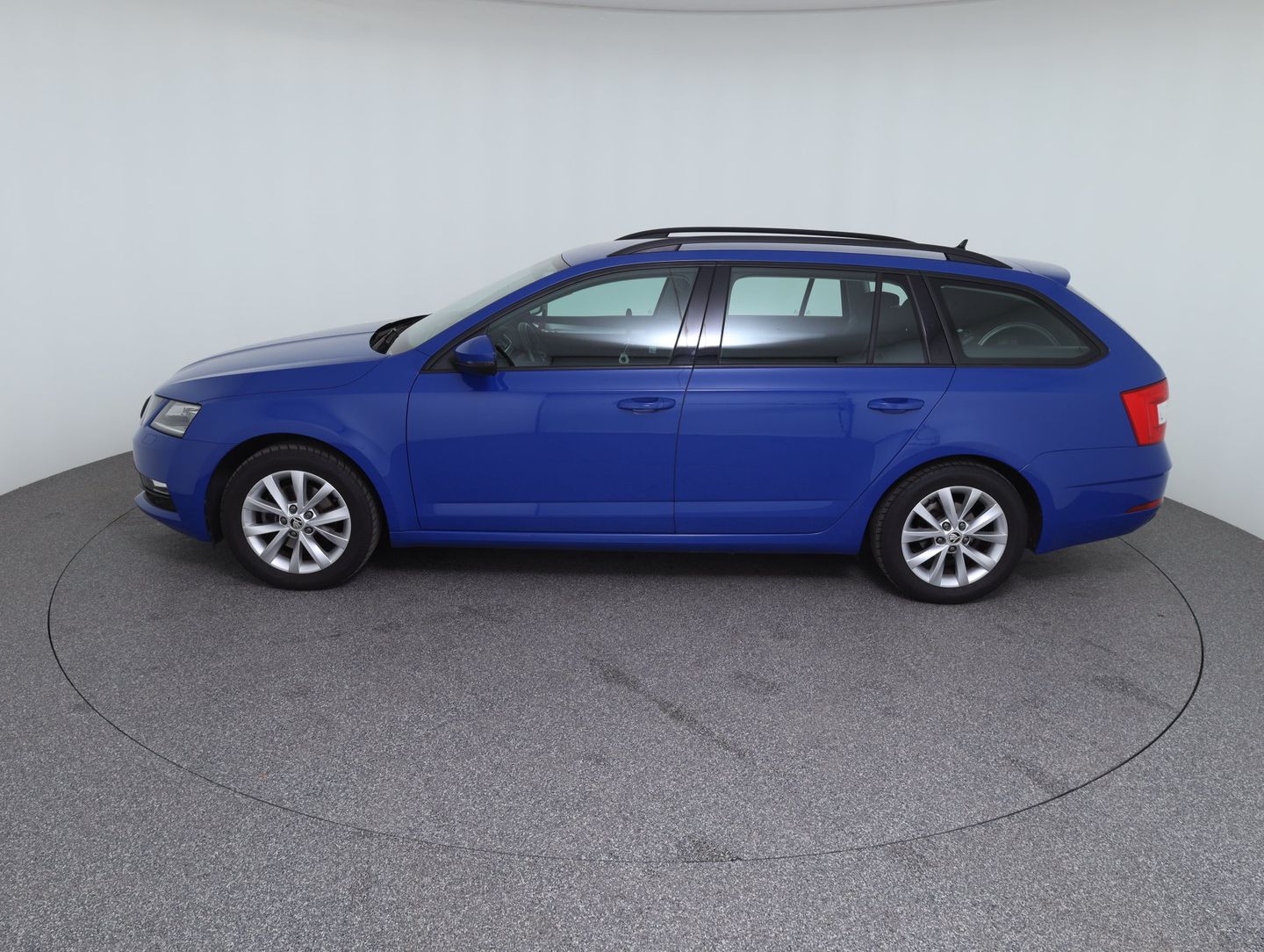 Škoda OCTAVIA Combi Ambition Limited TDI DSG | Bild 8 von 14