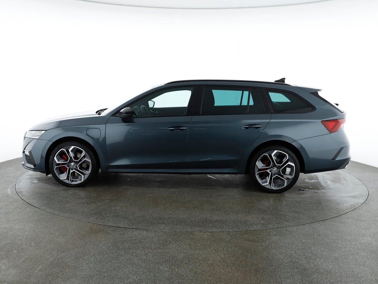 Škoda OCTAVIA Combi RS iV 245 DSG | Bild 8 von 24