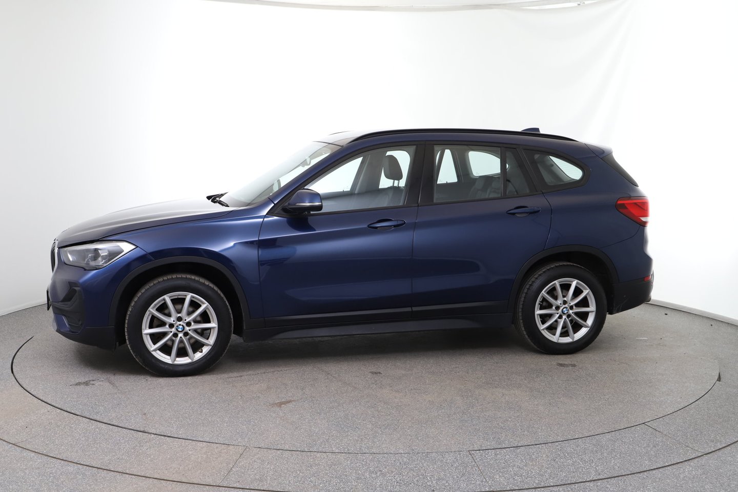 BMW X1 sDrive16d | Bild 2 von 32